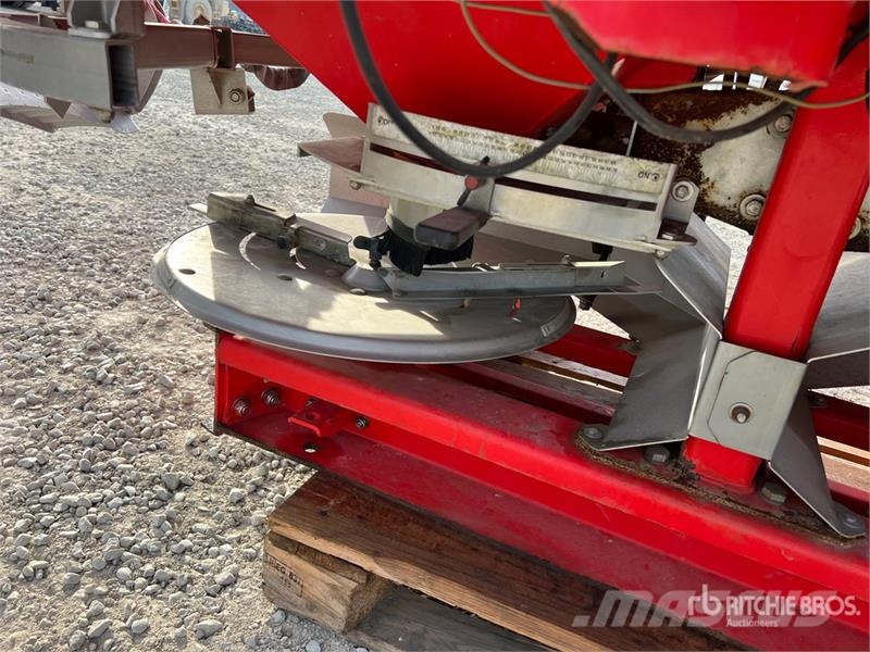 DCM Fertilizer Spreader Flüssigdüngerstreuer