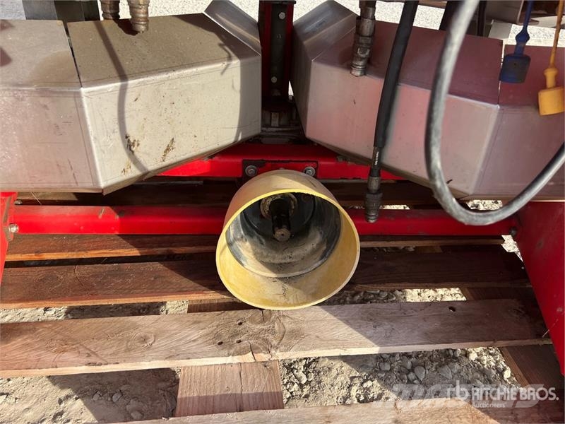 DCM Fertilizer Spreader Flüssigdüngerstreuer