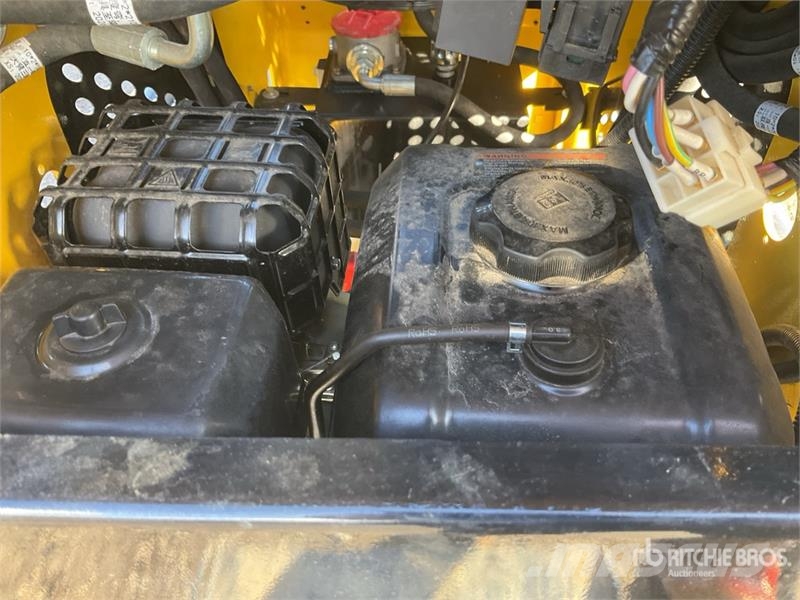 Delano T360 Mini Skid Steer Loader Mini Pale Gommate