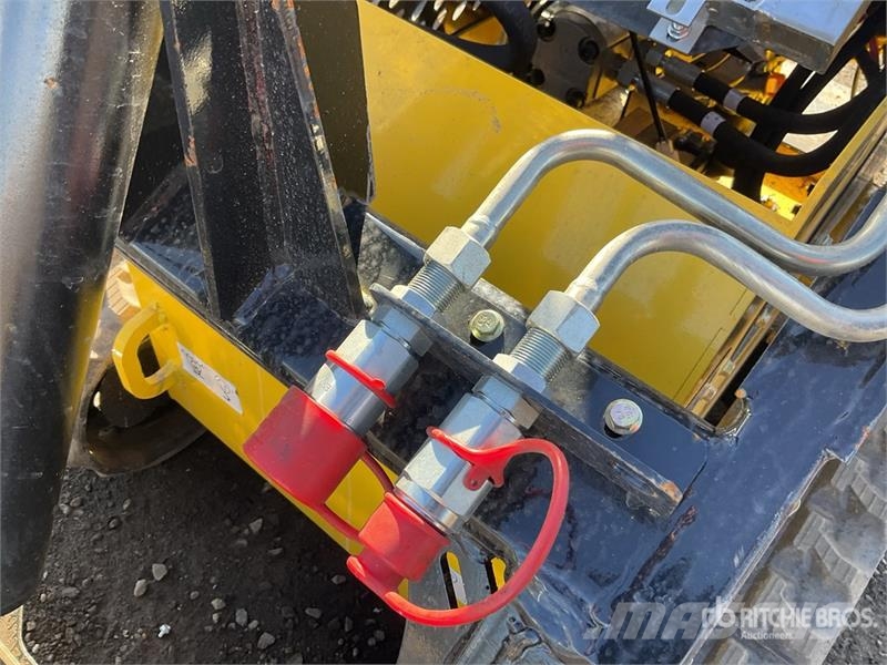 Delano T360 Mini Skid Steer Loader Mini Pale Gommate