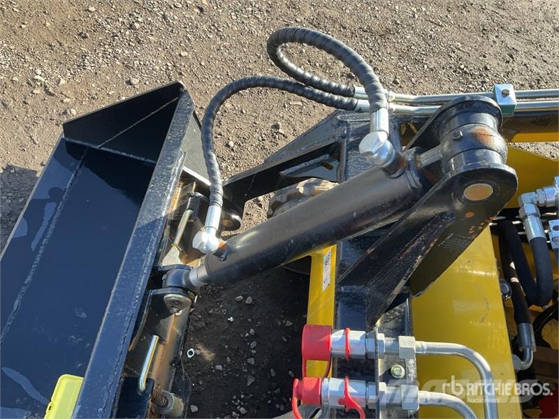 Delano T360 Mini Skid Steer Loader Mini Pale Gommate
