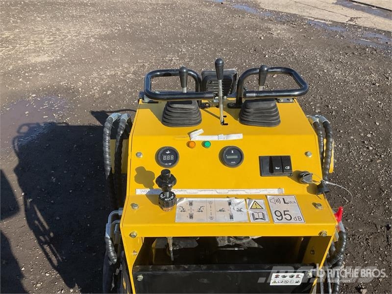 Delano T360 Mini Skid Steer Loader Mini Pale Gommate