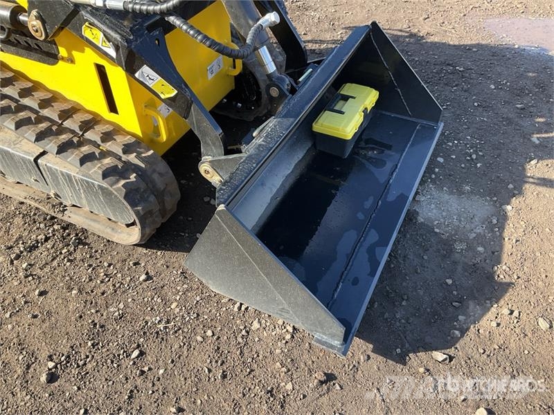 Delano T360 Mini Skid Steer Loader Mini Pale Gommate