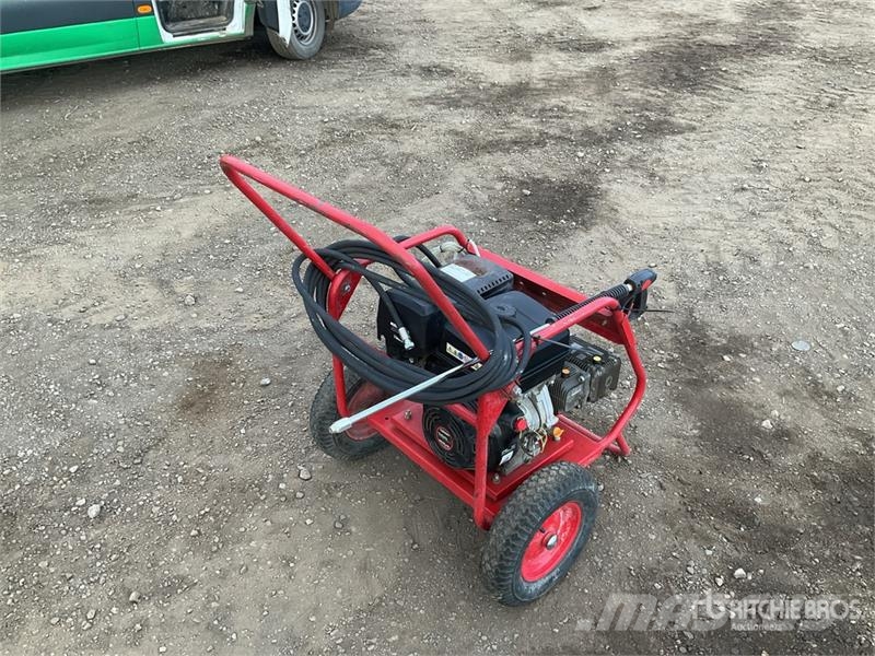 Demon Pressure Washer Мийні апарати низького тиску