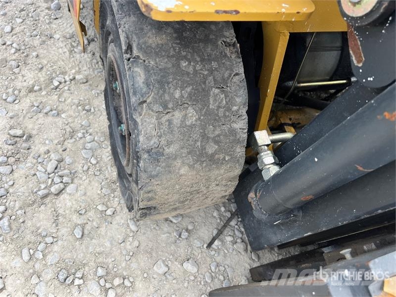 Detank 18EF 1000 kg Electric Forklift Elektromos targoncák