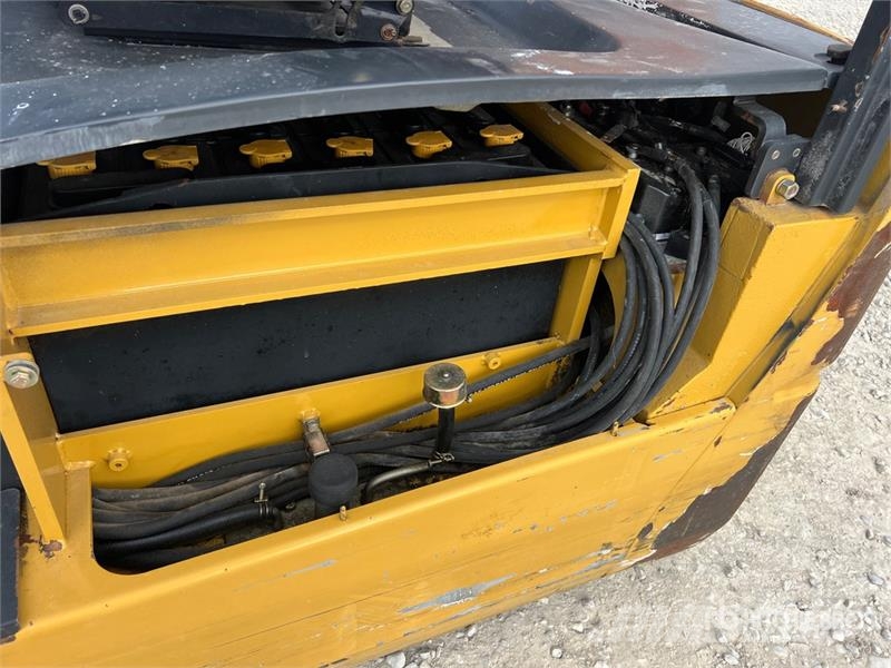 Detank 18EF 1000 kg Electric Forklift Elektromos targoncák