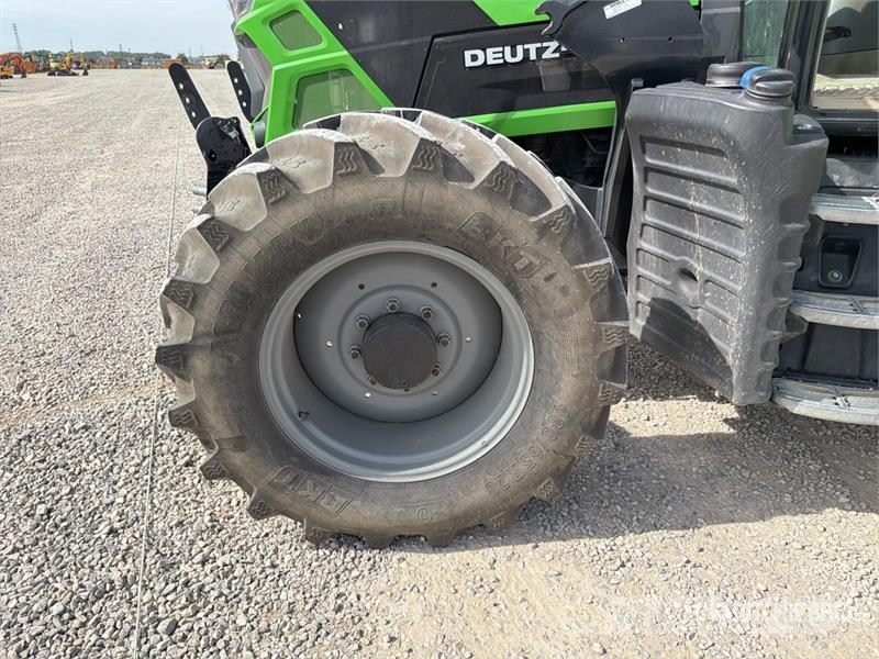 Deutz-Fahr 61504 RVSHIFT 4WD Tractor Трактори