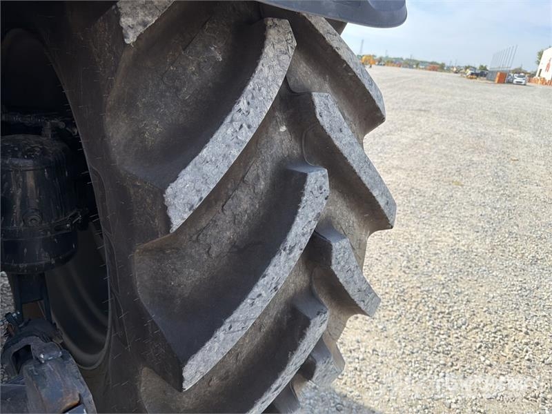 Deutz-Fahr 61504 RVSHIFT 4WD Tractor Трактори