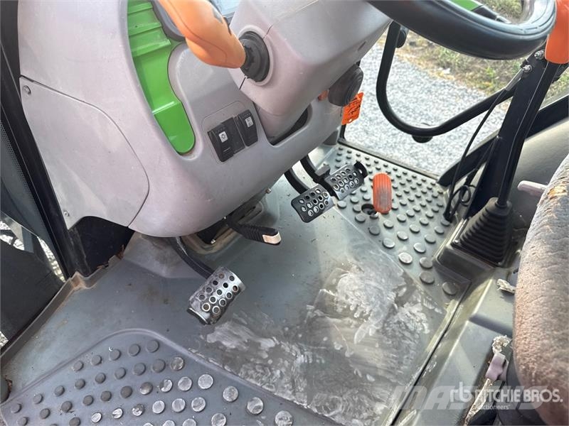 Deutz-Fahr Agrofarm 4WD Tractor Trattori