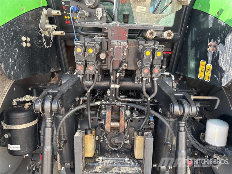 Deutz-Fahr Agrotron 6210 CSHIFT 4x4 Tracteur Agricole 4WD Tra Traktory
