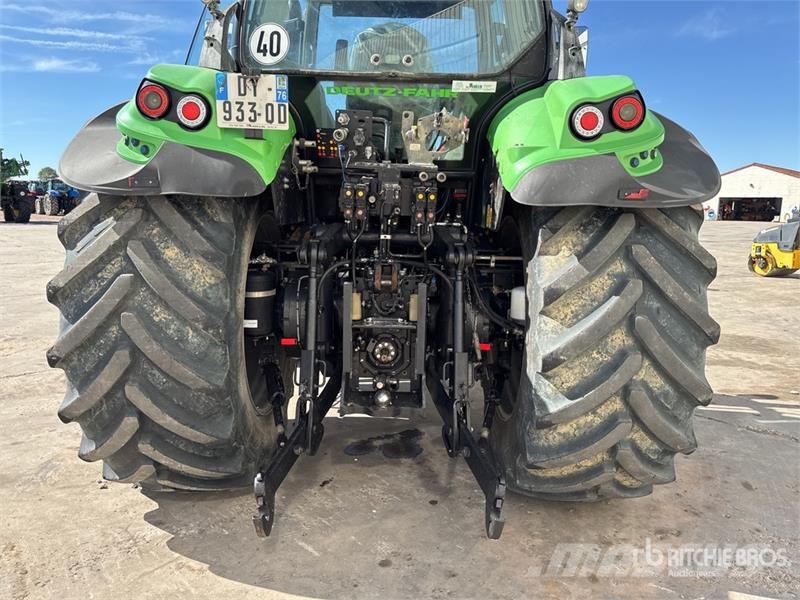 Deutz-Fahr Agrotron 6210 CSHIFT 4x4 Tracteur Agricole 4WD Tra Traktory