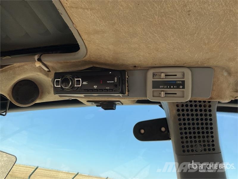 Deutz-Fahr Agrotron M620 4WD Tractor الجرارات