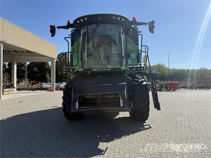 Deutz-Fahr C7205 Combine Harvester Kombájnok