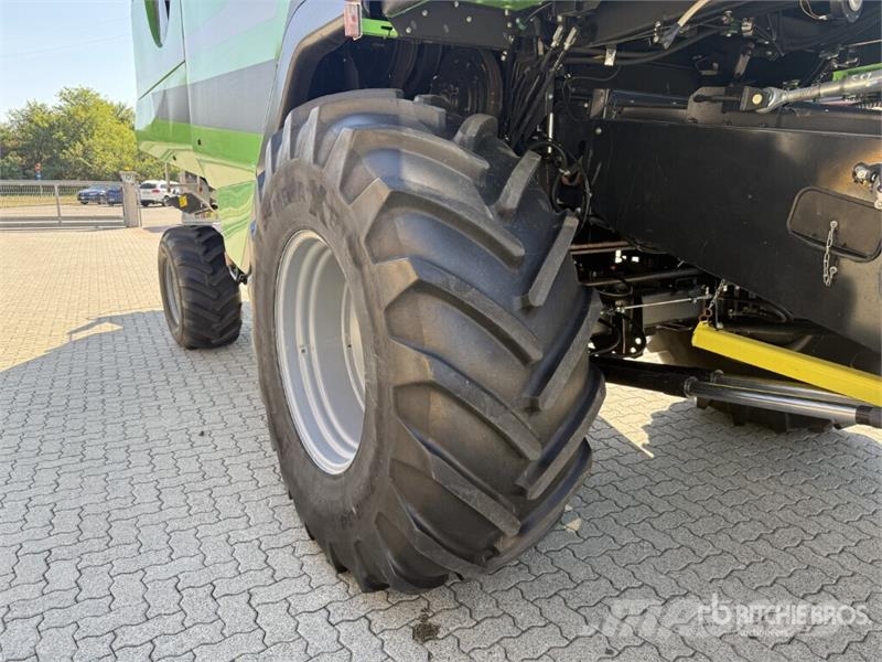 Deutz-Fahr C7205 Combine Harvester Kombájnok