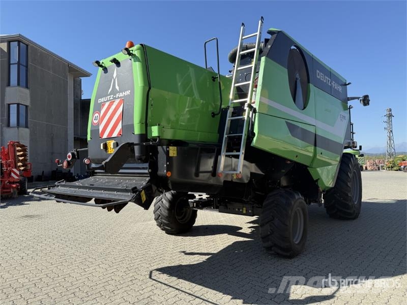 Deutz-Fahr C7205 Combine Harvester Kombájnok
