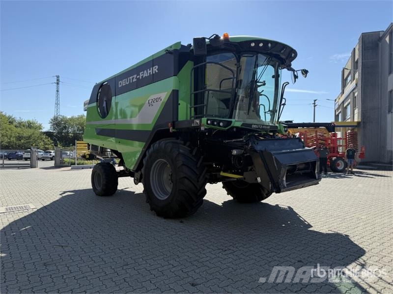 Deutz-Fahr C7205 Combine Harvester Kombájnok