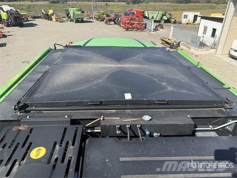 Deutz-Fahr C7205 Combine Harvester Kombájnok
