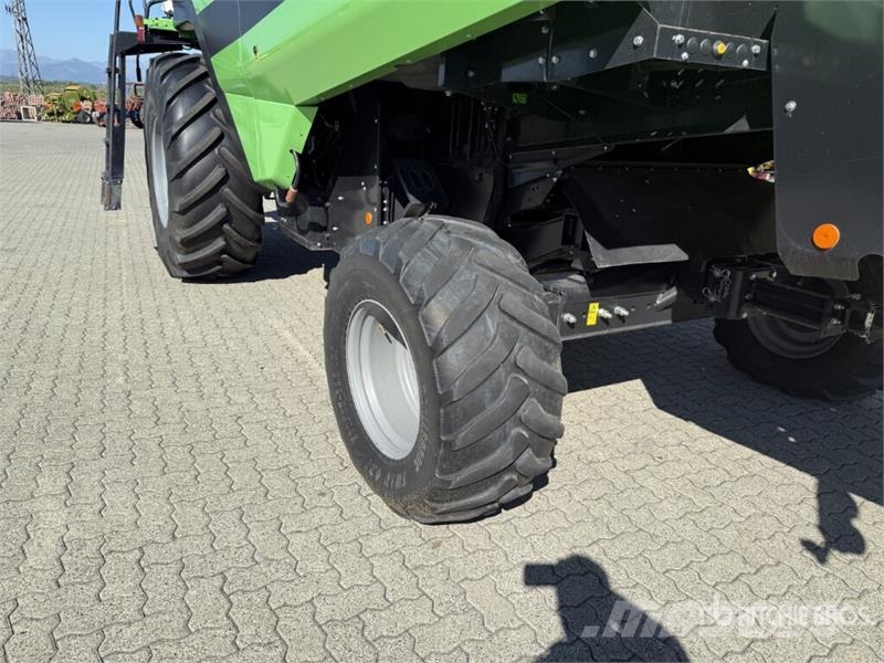Deutz-Fahr C7205 Combine Harvester Kombájnok