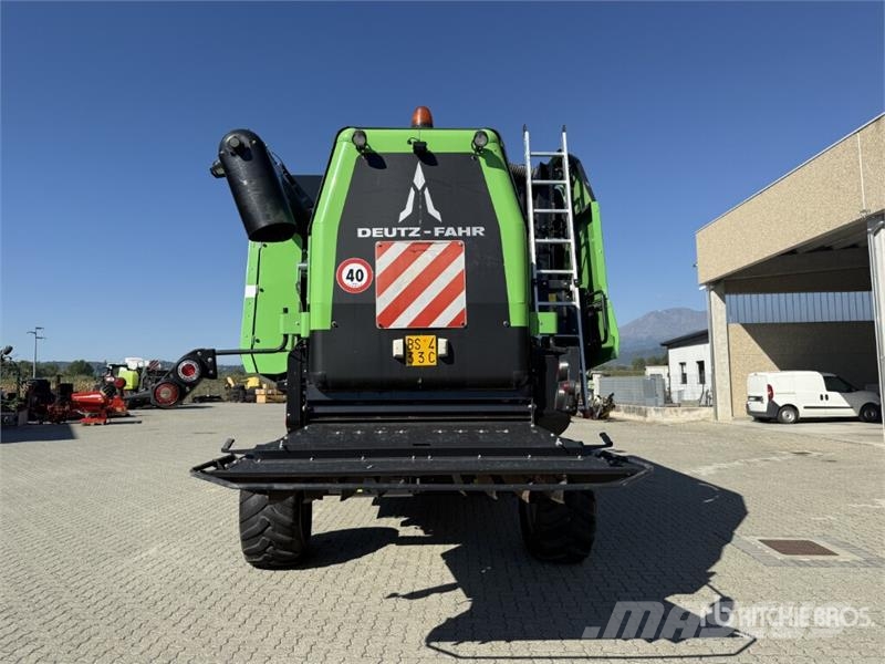 Deutz-Fahr C7205 Combine Harvester Kombájnok