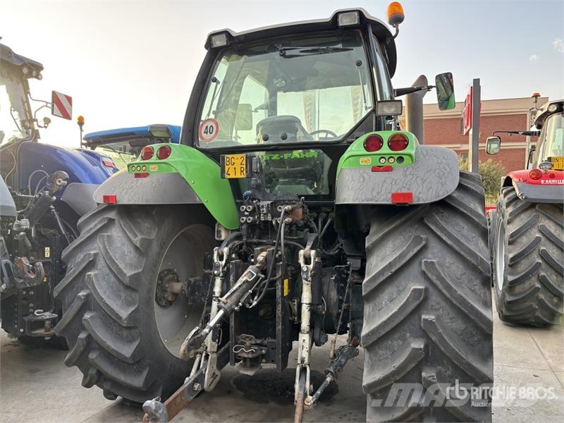 Deutz-Fahr L720 4WD Tractor Трактори