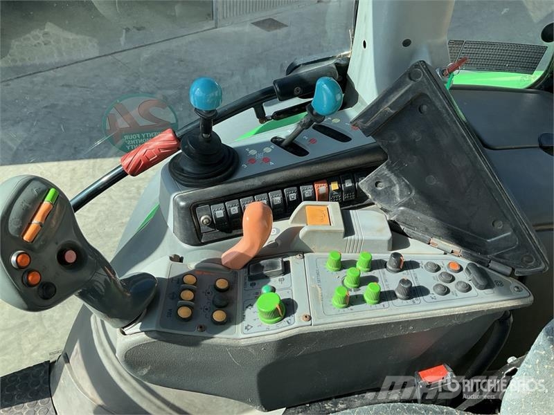 Deutz-Fahr L720 4WD Tractor Трактора