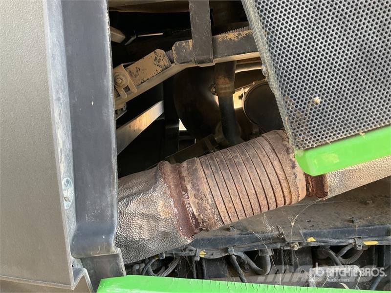 Deutz-Fahr L720 4WD Tractor Трактора