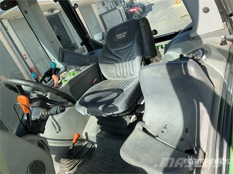 Deutz-Fahr L720 4WD Tractor Трактора