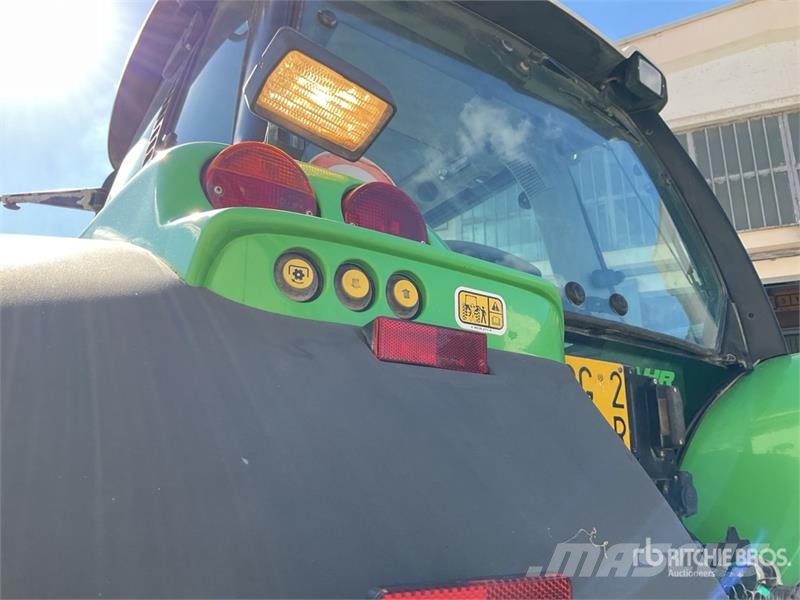 Deutz-Fahr L720 4WD Tractor Трактора