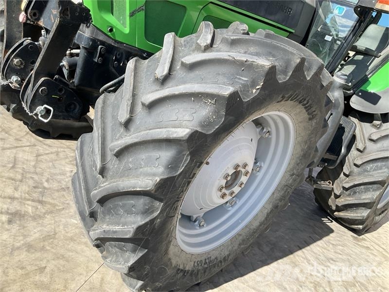 Deutz-Fahr L720 4WD Tractor Трактора