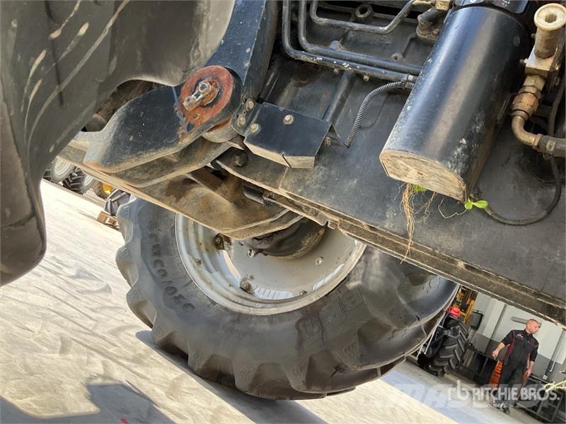 Deutz-Fahr L720 4WD Tractor Трактора