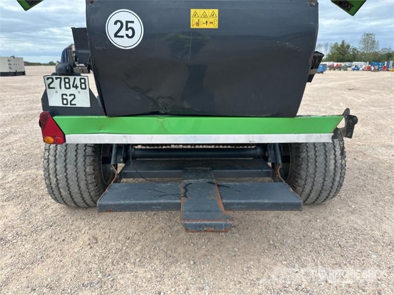Deutz-Fahr Varimaster 590 Presse A Balles Rondes 1Essieu S/A Round balers