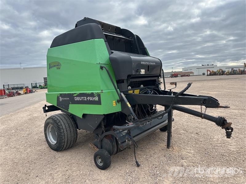 Deutz-Fahr Varimaster 590 Presse A Balles Rondes 1Essieu S/A Round balers