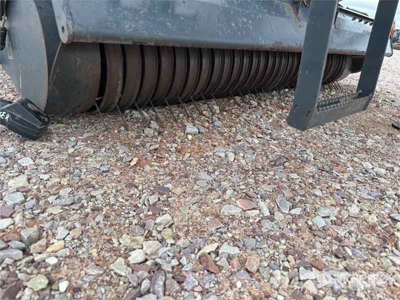 Deutz Varimaster 560 Presse A Balles Rondes 1 Essieu S/A Prese/balirke za rolo bale