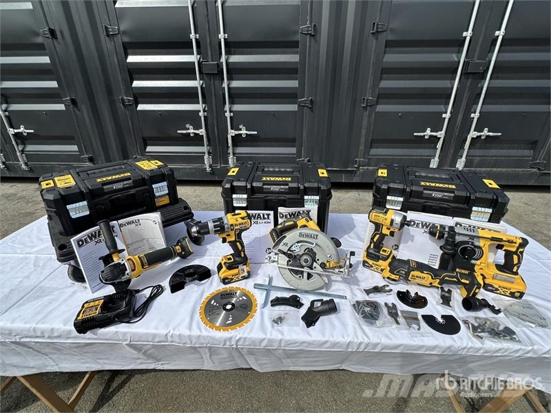DeWalt DCK685P3T Qty of Equipment Ďalšie komponenty