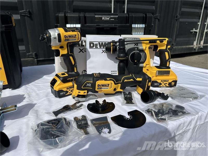 DeWalt DCK685P3T Qty of Equipment Ďalšie komponenty