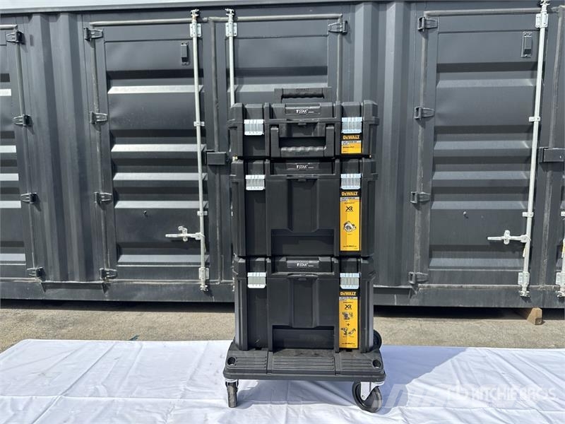 DeWalt DCK685P3T Qty of Equipment Ďalšie komponenty