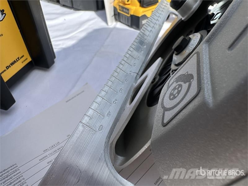 DeWalt DCK685P3T Qty of Equipment Ďalšie komponenty