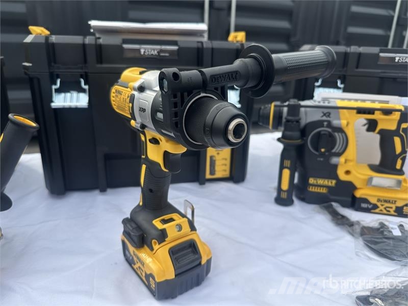 DeWalt DCK853P4T Qty of Equipment Stavebníctvo - ostatné