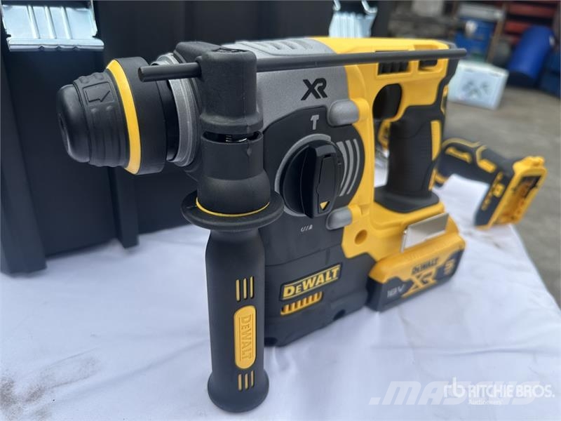 DeWalt DCK853P4T Qty of Equipment Stavebníctvo - ostatné