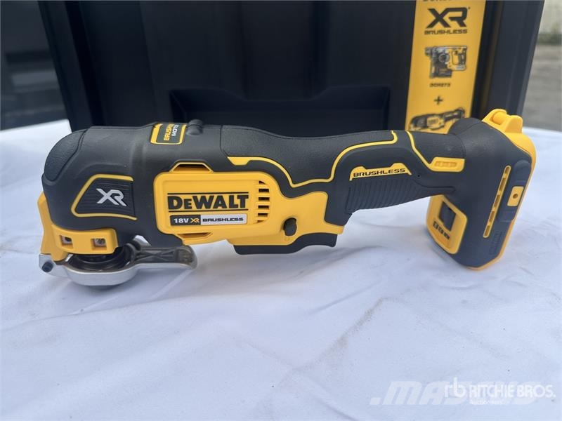 DeWalt DCK853P4T Qty of Equipment Stavebníctvo - ostatné