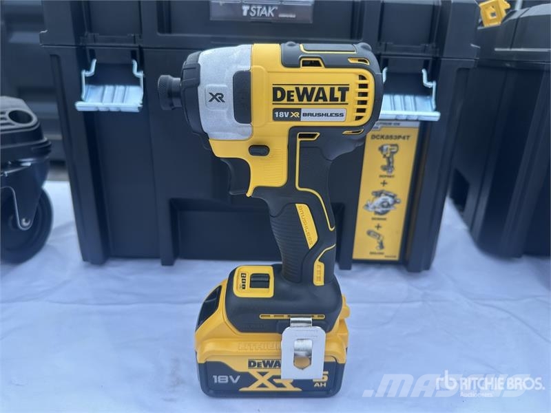 DeWalt DCK853P4T Qty of Equipment Stavebníctvo - ostatné