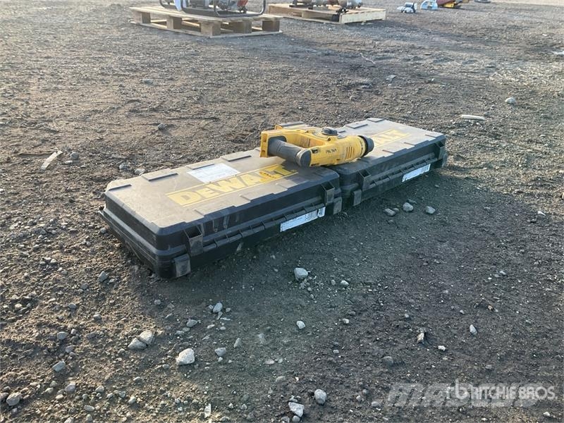 DeWalt of (3) Dewalt DCH253 Cordless Hand Tools Drugi deli