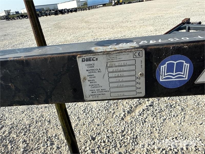 Dieci BUB2616 Bale Forks Lisävarusteet ja komponentit