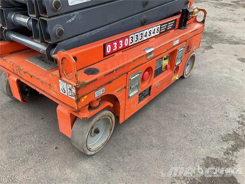 Dingli DL0607 Electric Scissor Lift رافعات مقصية الشكل