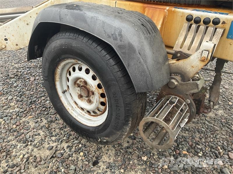 Dino 135TB Towable Lift Vučne prikolice se podiznom košarom
