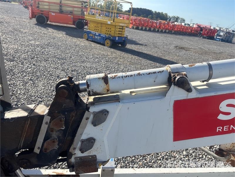 Dino 180XT Towable Lift Vlečne dvižne ploščadi