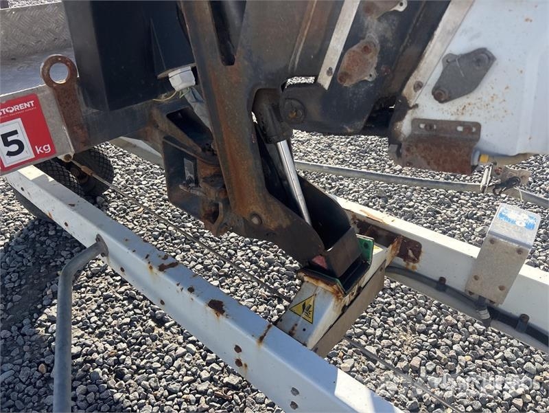 Dino 180XT Towable Lift Vlečne dvižne ploščadi