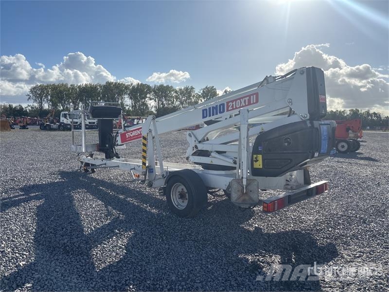Dino 210XT Towable Lift Вишки-причепи
