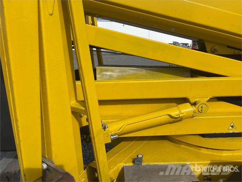 Dino 260XTD Towable Lift Pacēlājplatformas - piekabes