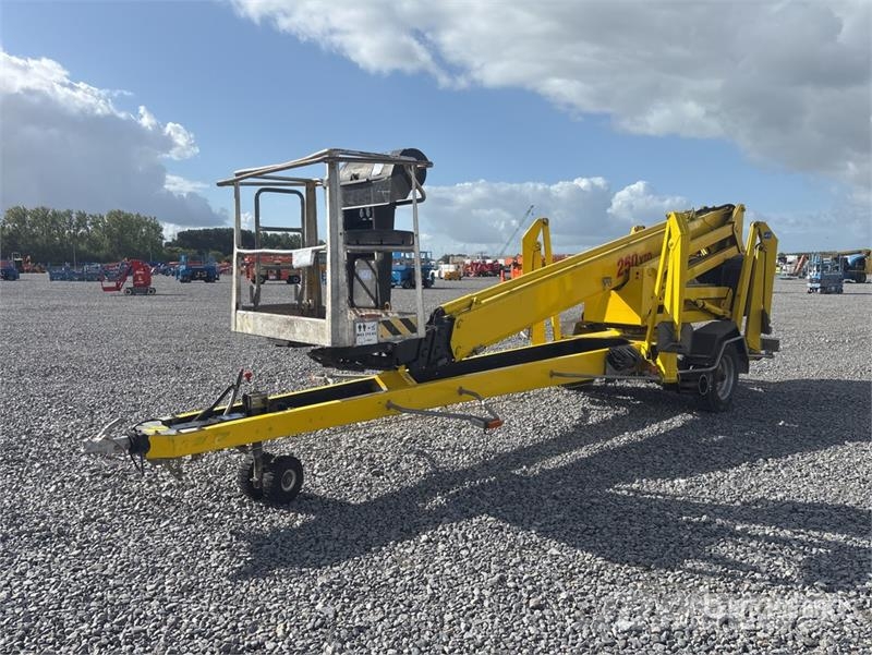Dino 260XTD Towable Lift Pacēlājplatformas - piekabes